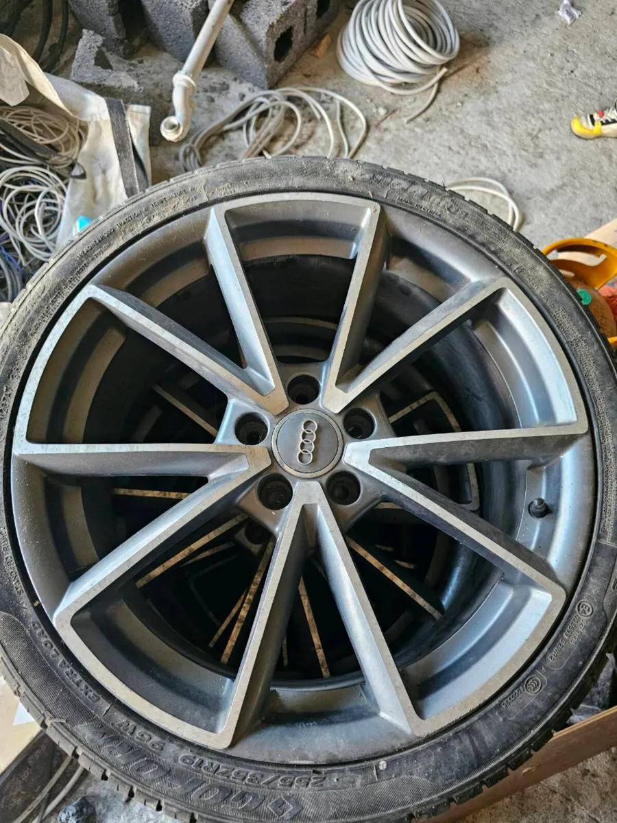 Audi 19" Alloys