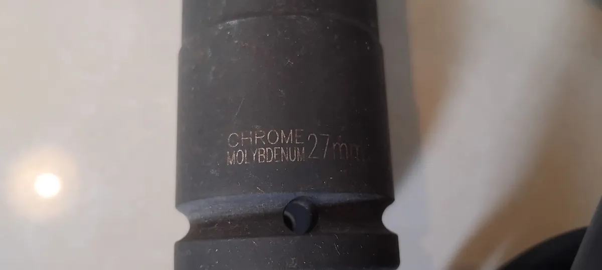 Hitachi WR 22SA Impact Wrench 110v - Image 4