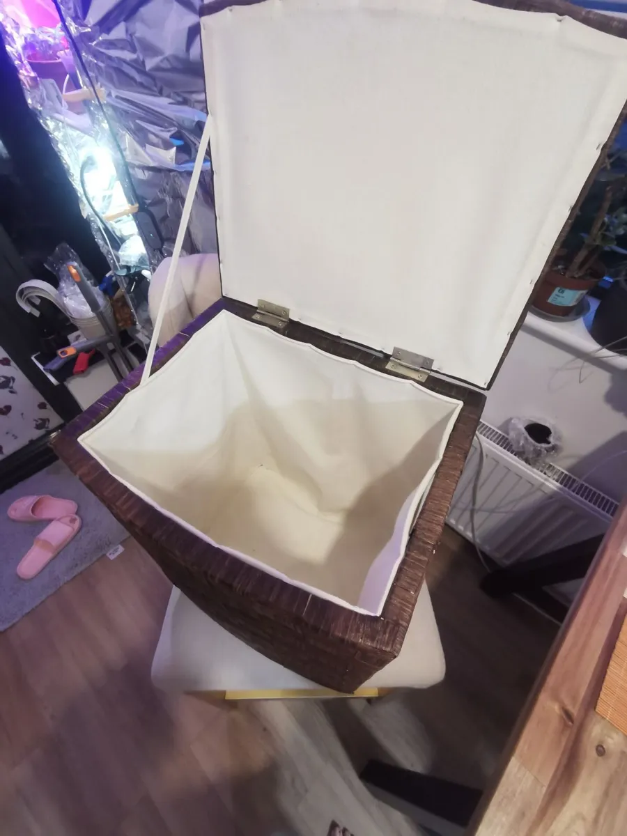 Laundry basket - Image 2
