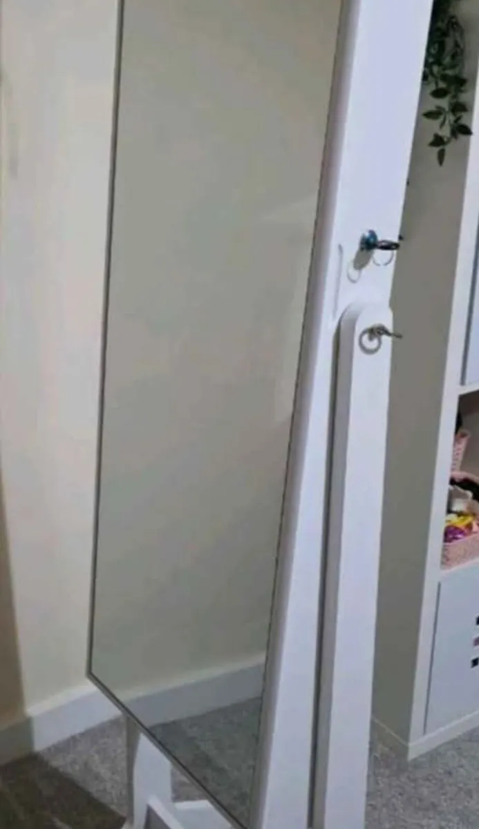 Lockable Jewellery Storage Mirror Armoire Freestan - Image 2