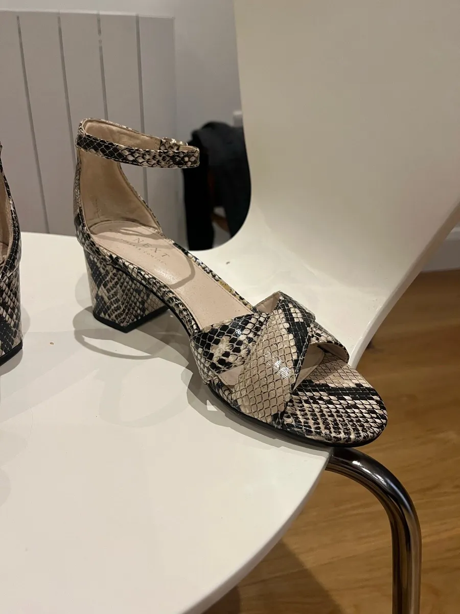 Next shoes - Image 1