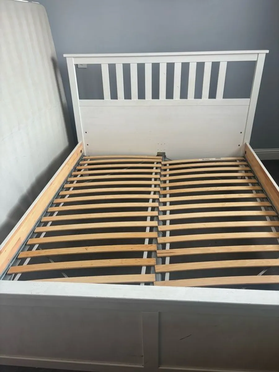 Free king size bed - Image 2