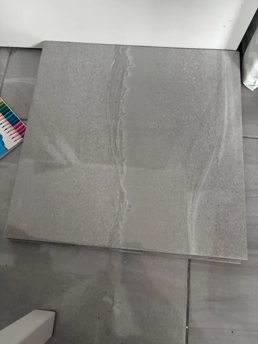 Floor tiles - Image 1