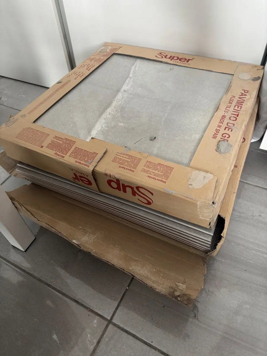 Floor tiles - Image 2