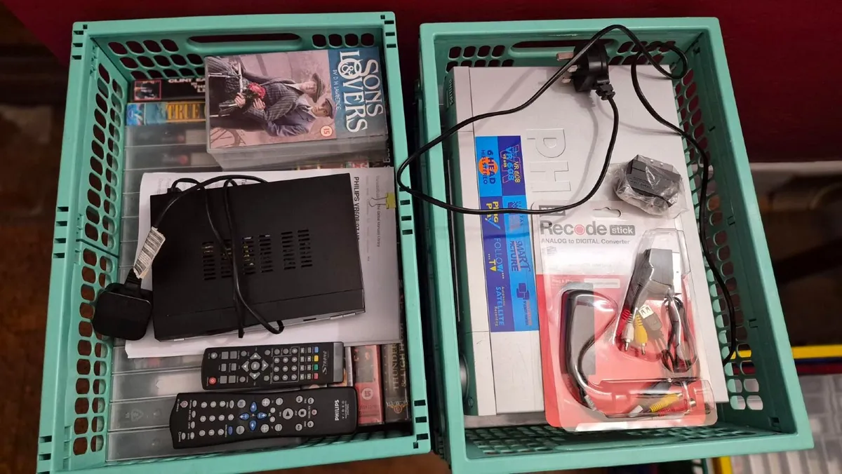 VHS Video Recorder, tapes, cases and more - Image 3