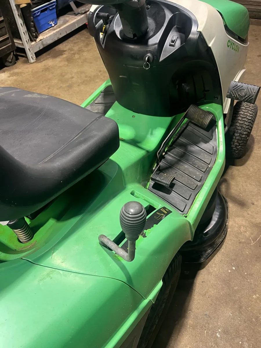 Viking mower - Image 2