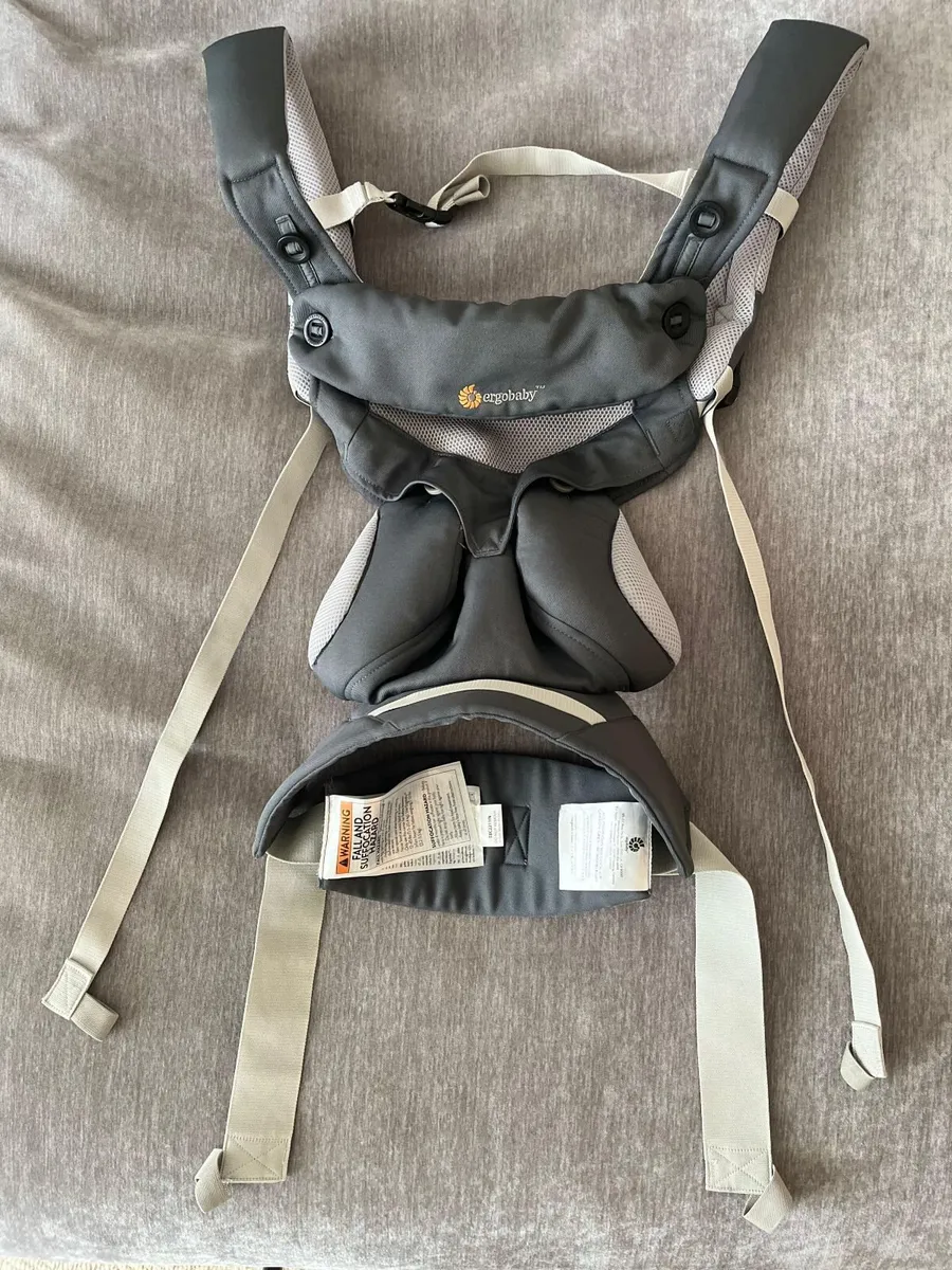 360 Baby Carrier Ergobaby