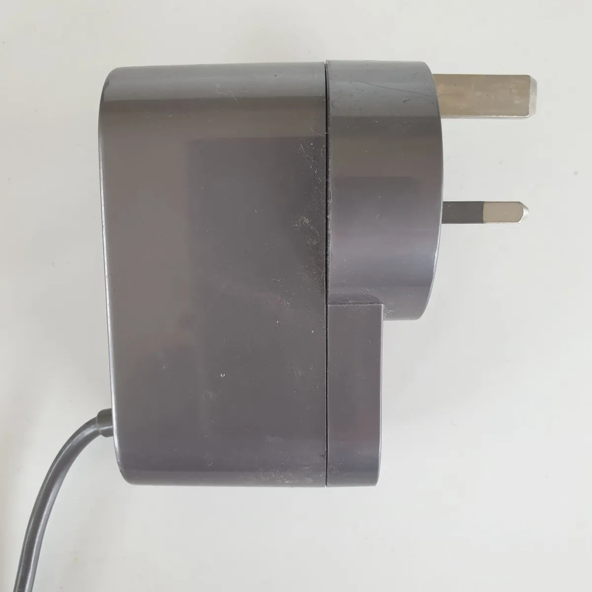Dyson battery charger for DC models - Image 3