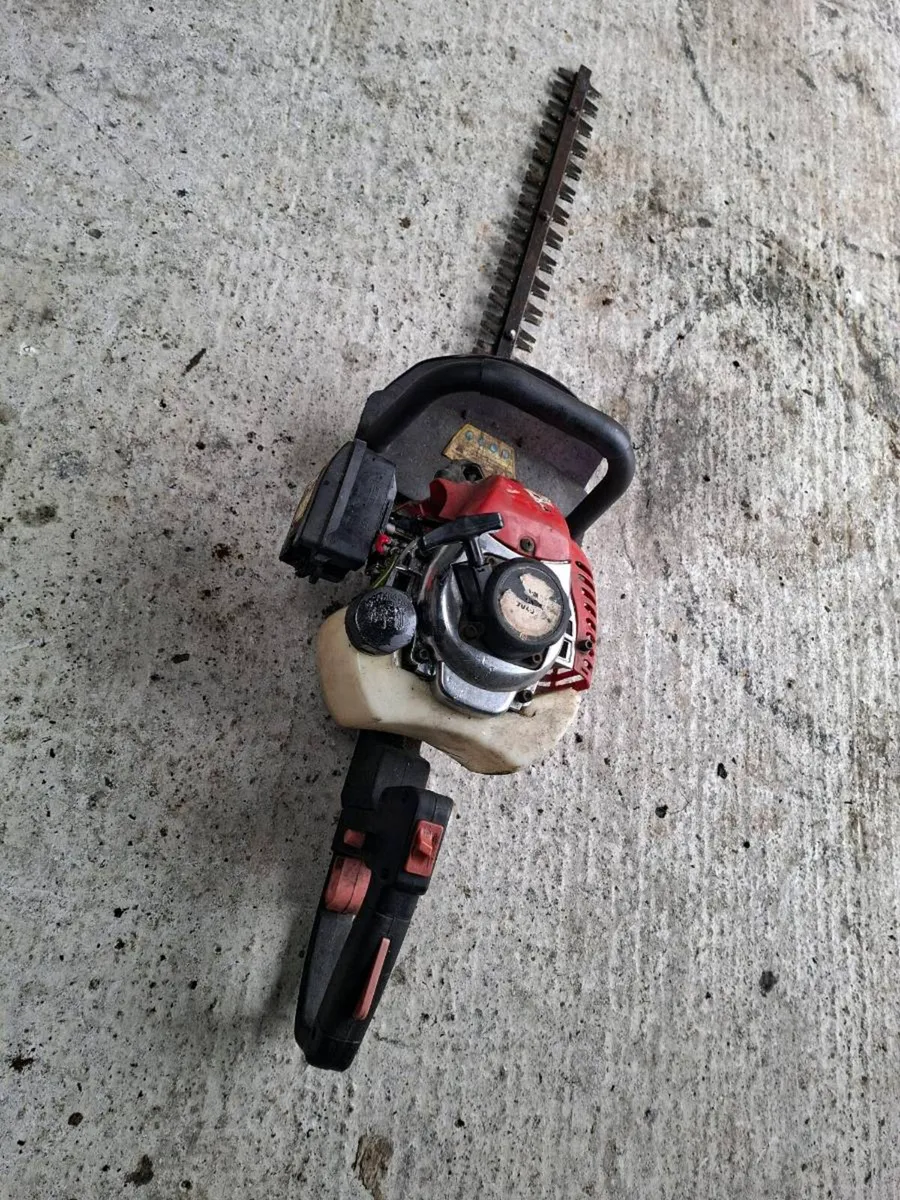 Craftsman Hedge trimmer - Image 2