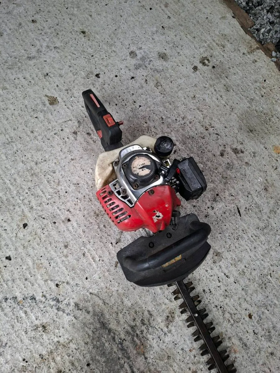 Craftsman Hedge trimmer - Image 4