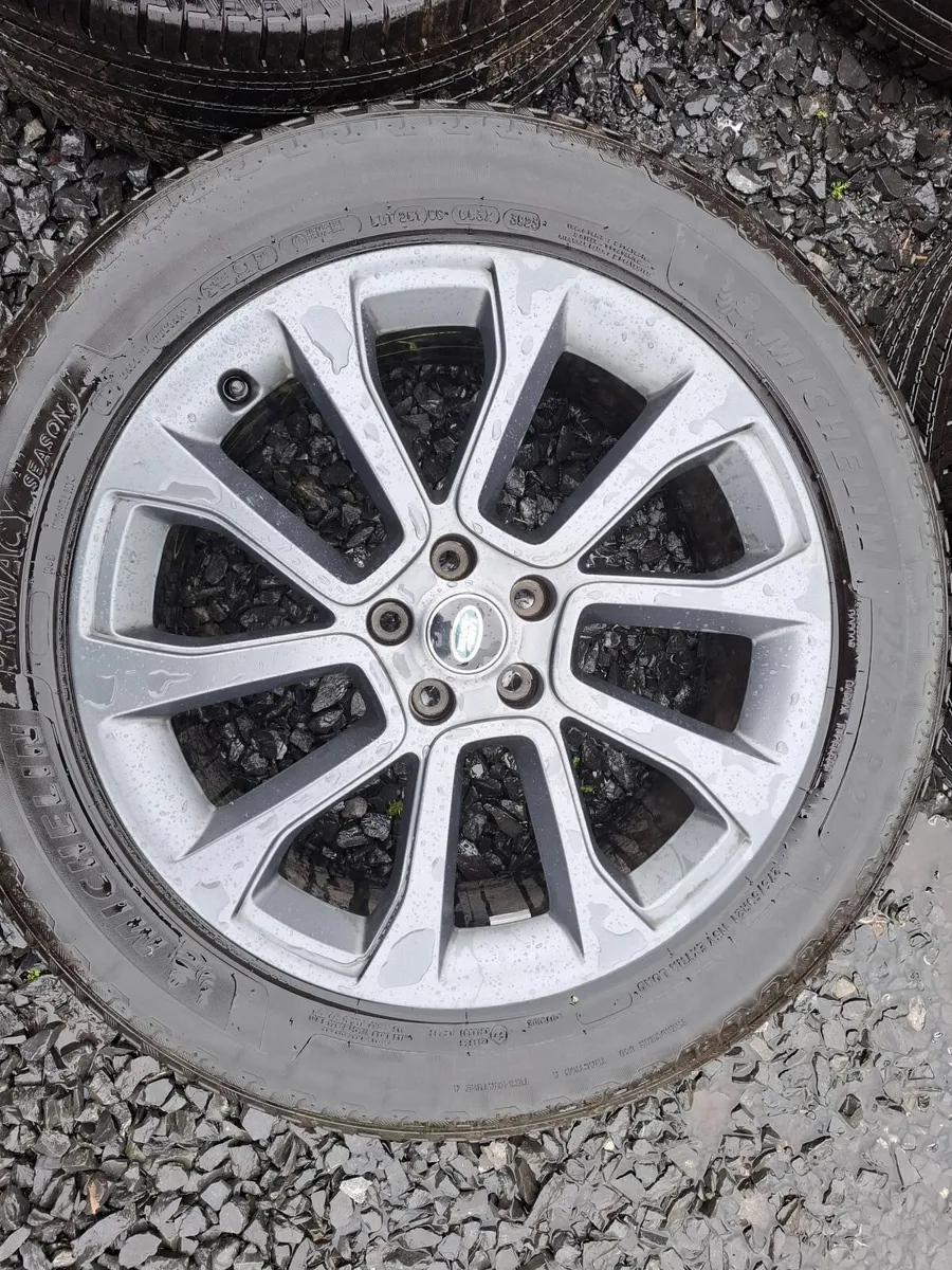 21" Genuine Range Rover Alloys with tyres - Image 1