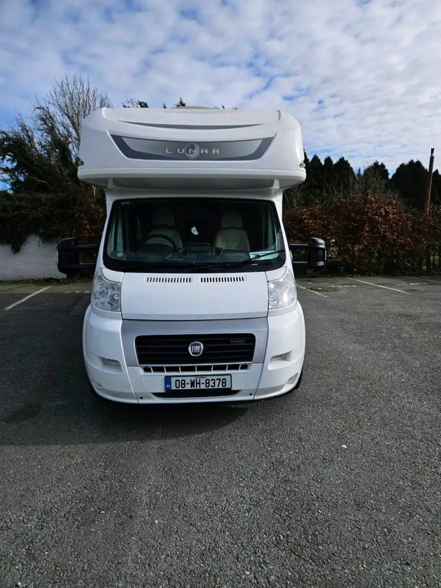 Camper van - Image 2