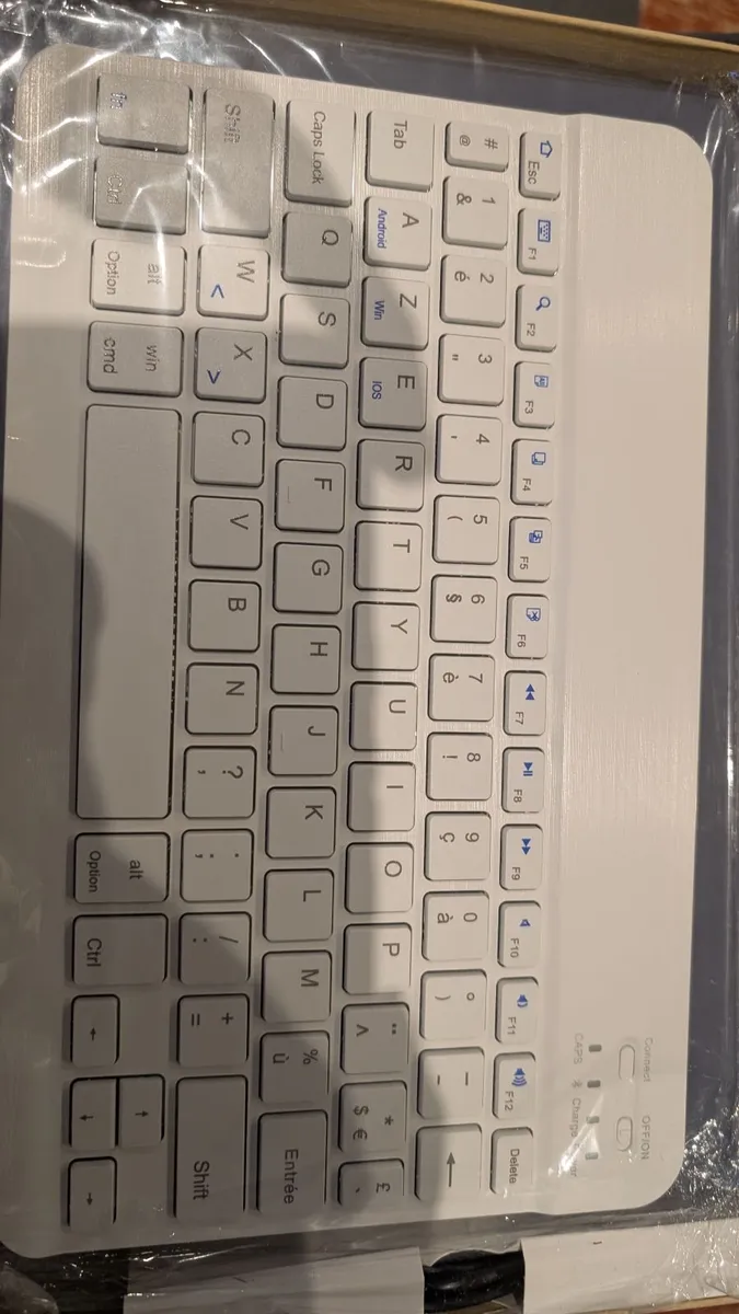 Jademall Bluetooth keyboard Pro 11 2024 for Ipad - Image 1