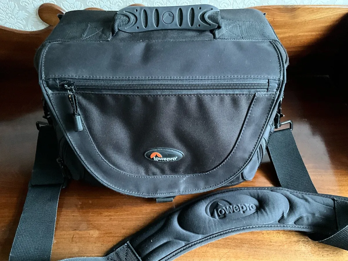 LOWEPRO NOVA AWSeries Camera Bag - Image 1