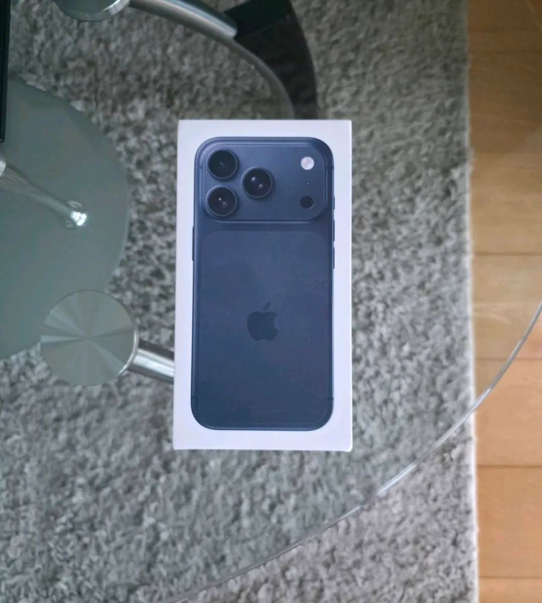 Apple Iphone 17 Pro 256GB IRISH - Image 1