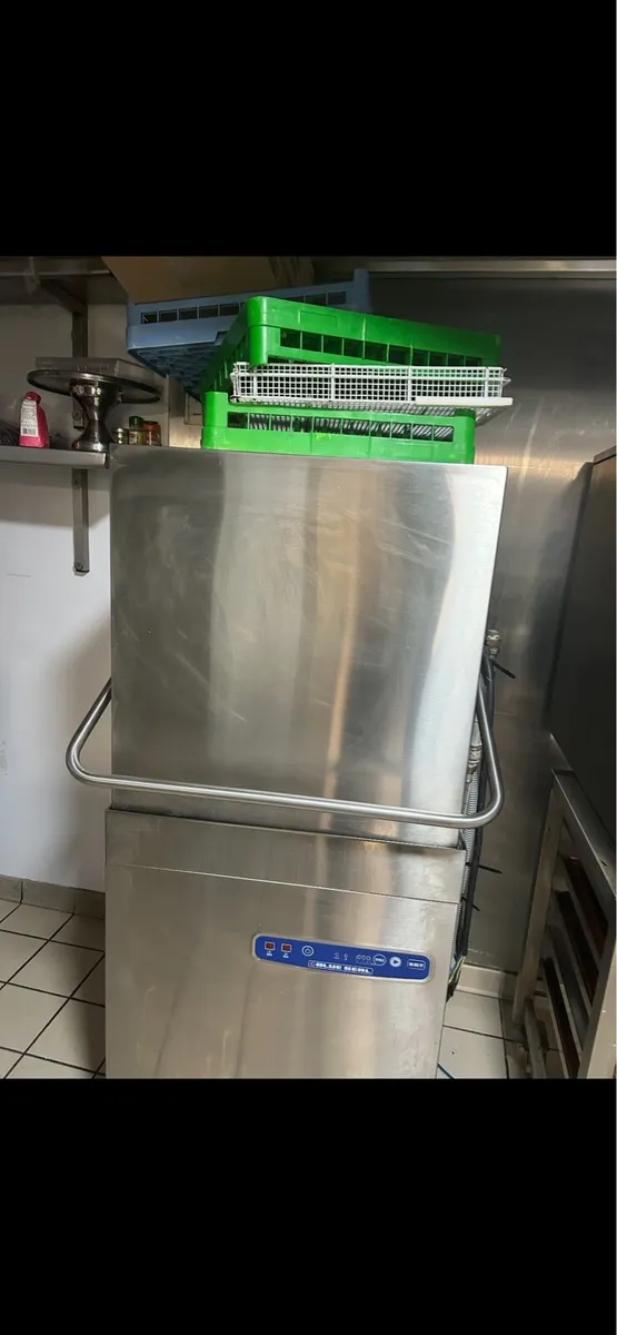 Blue seal commercial dishwasher