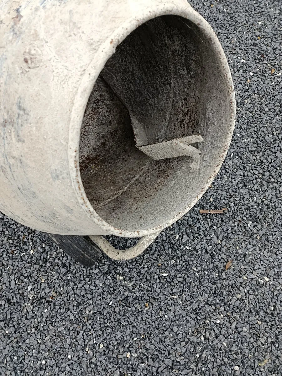 Cement mixer - Image 2
