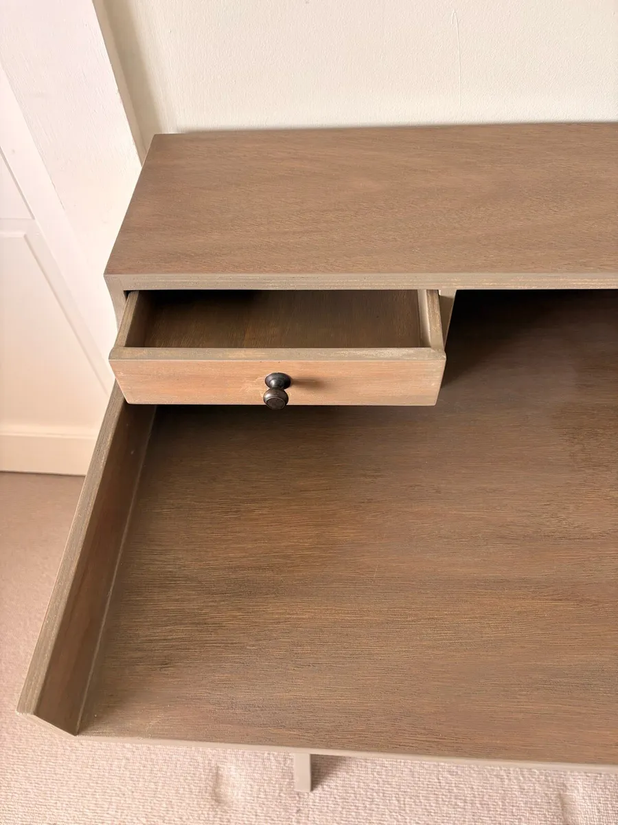 Luxury Vanity Table - Image 4