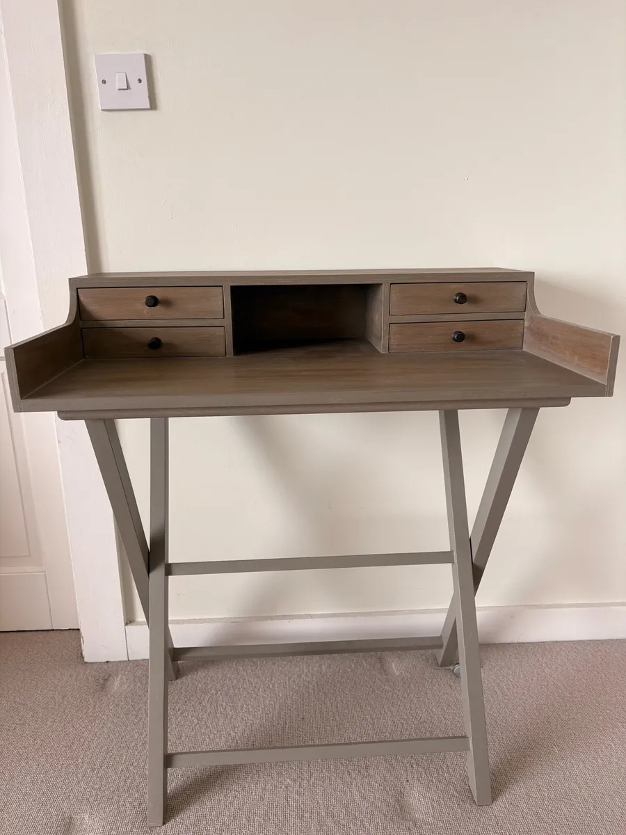 Luxury Vanity Table - Image 2