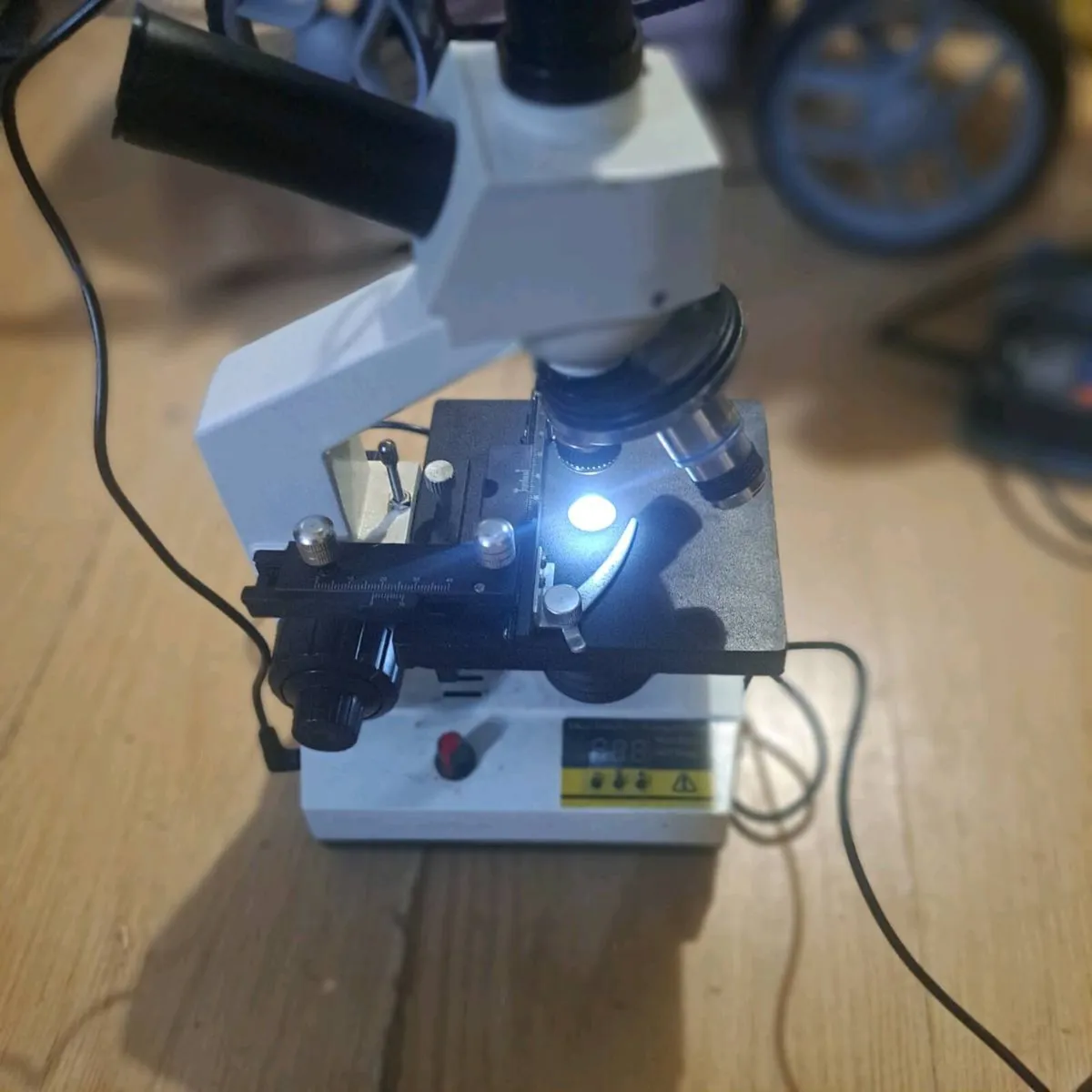 Microscope - Image 1