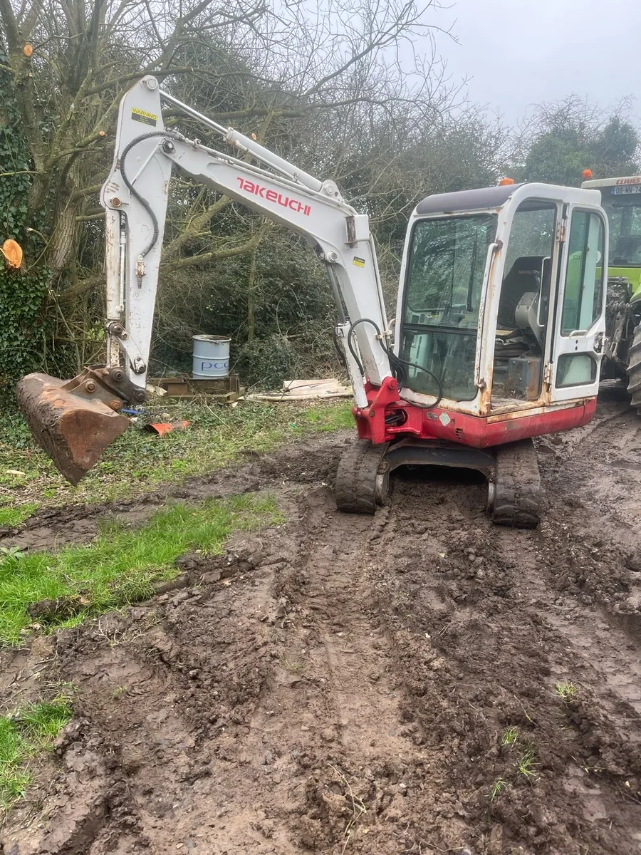 3tonne mini Digger with driver and tractor - Image 2