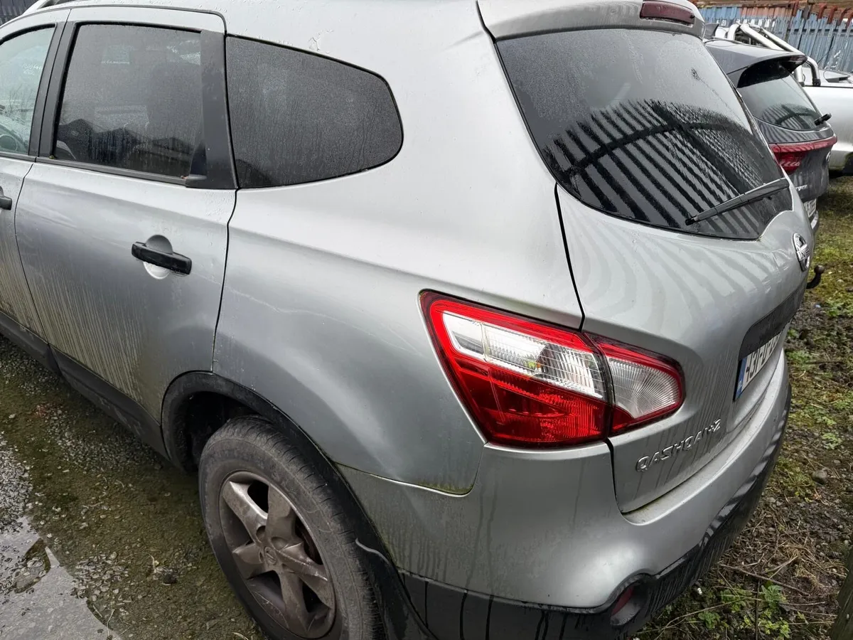 2013 Nissan Qashqai +2 NEEDS TURBO - Image 3