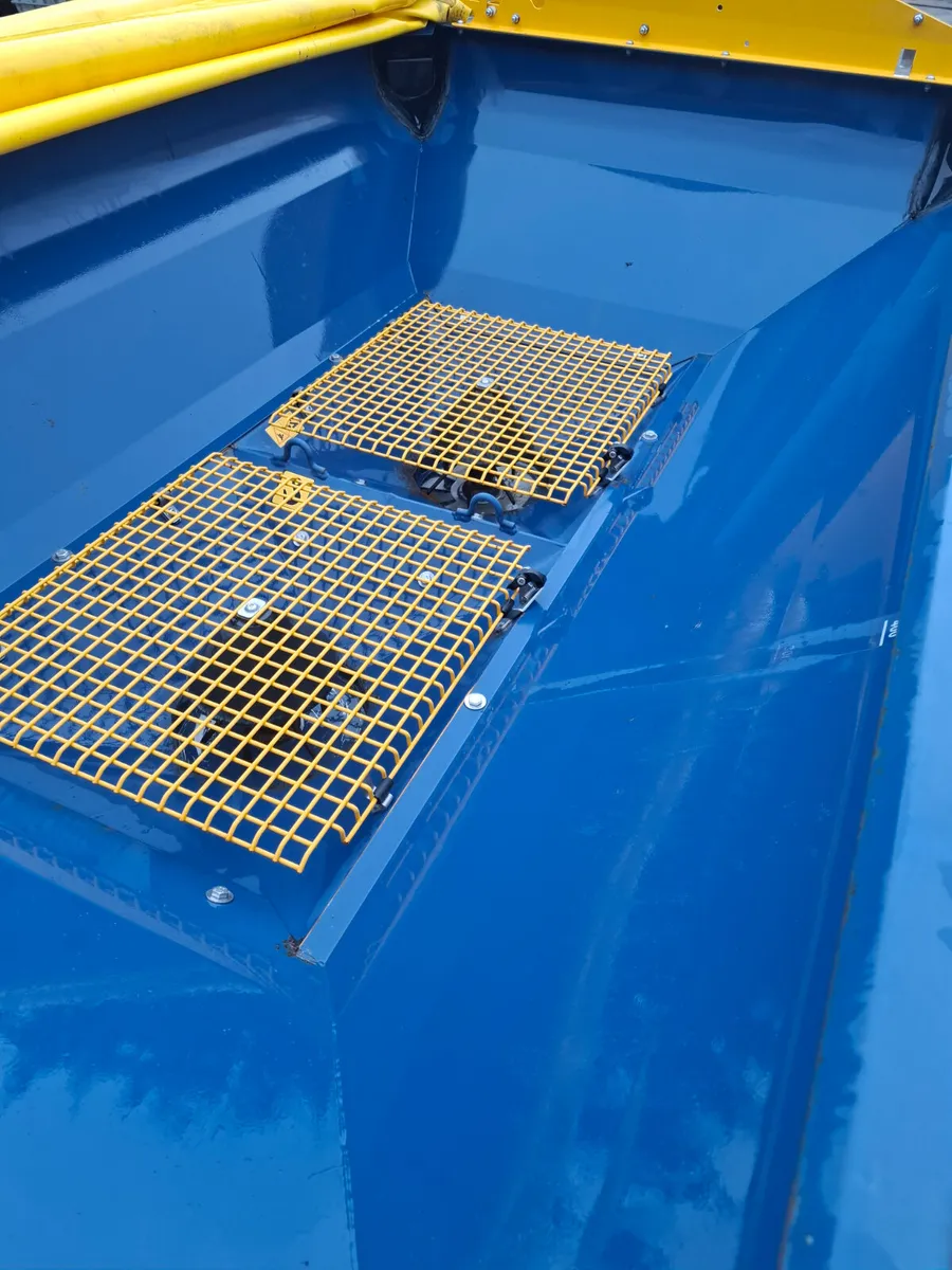 Bogballe fertiliser spreader - Image 4