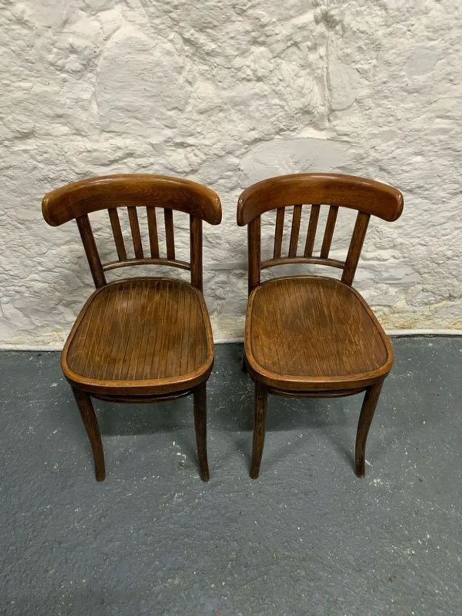 A pair of matching Polish made Bentwood chairs. - Image 1