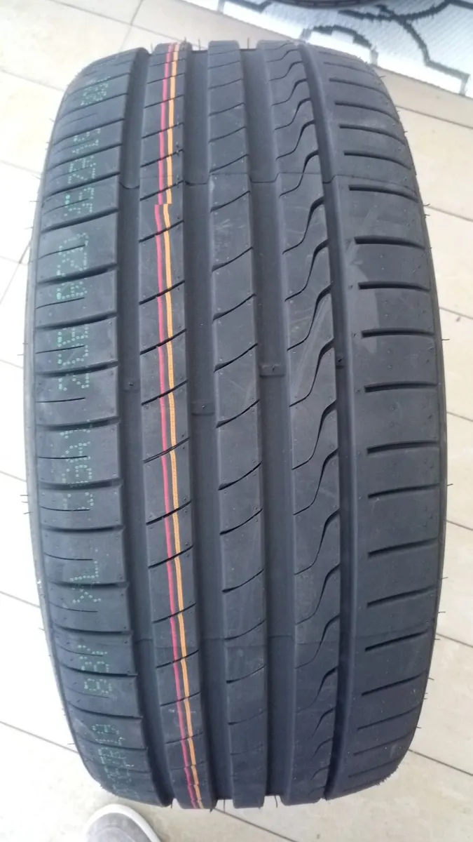 New 4 x Tyres 19"  225/35/19 - Image 2