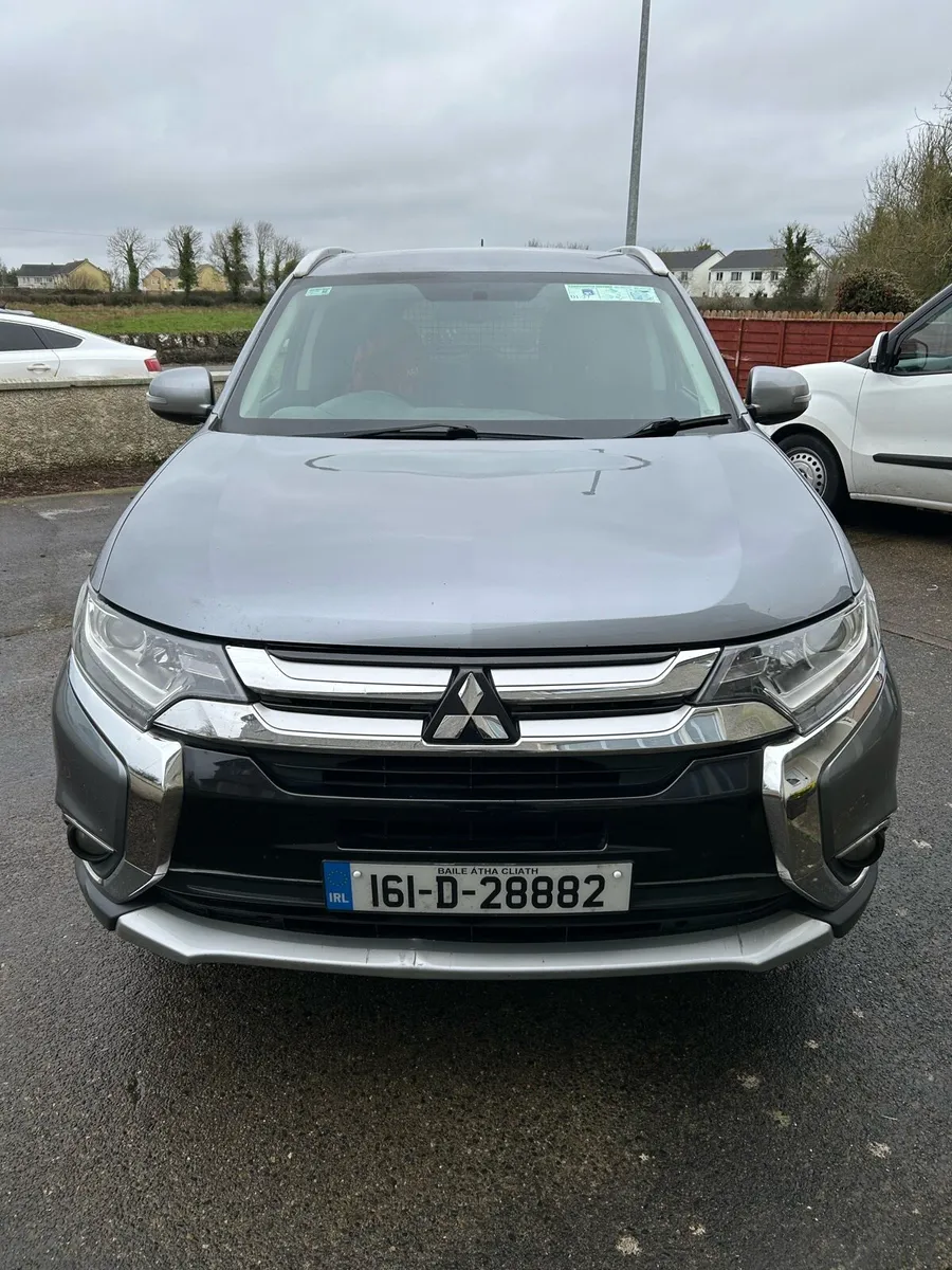 2016 Mitsubishi outlander - Image 3