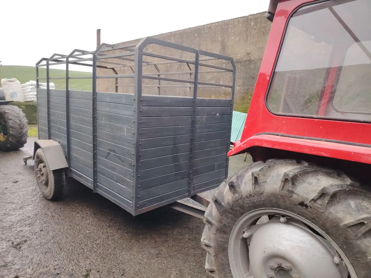 Vintage Cattle trailer - Image 1