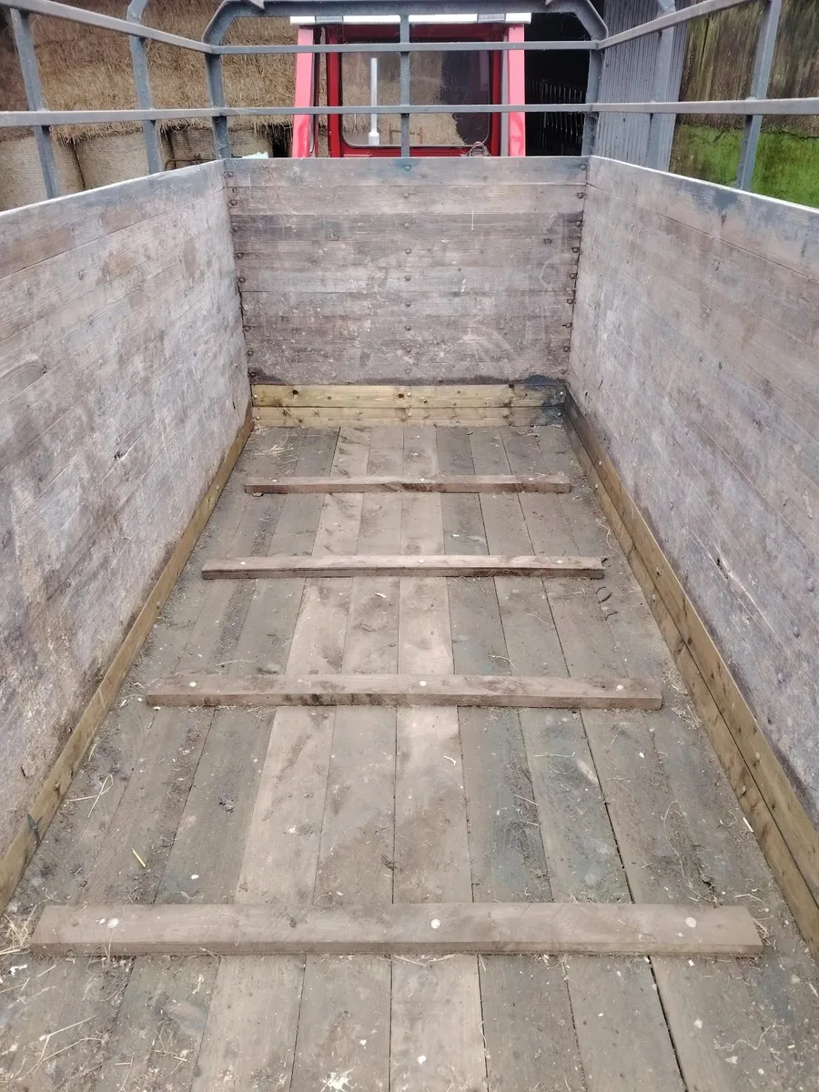 Vintage Cattle trailer - Image 2