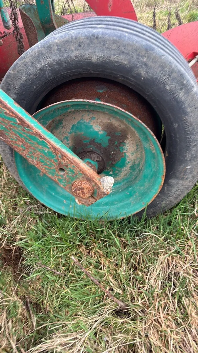 Kverneland Ploughes breaking - Image 2