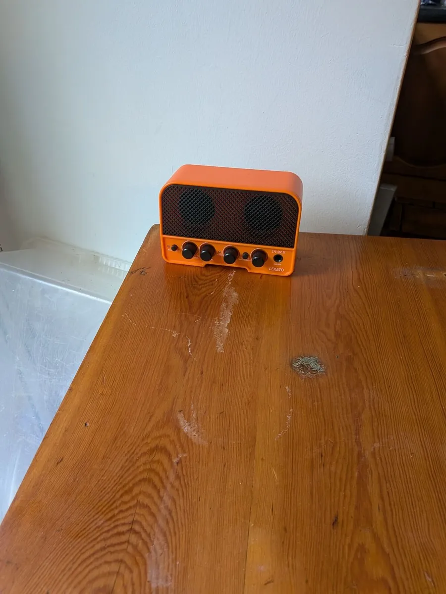 2 guitar, 2 amps - Image 2