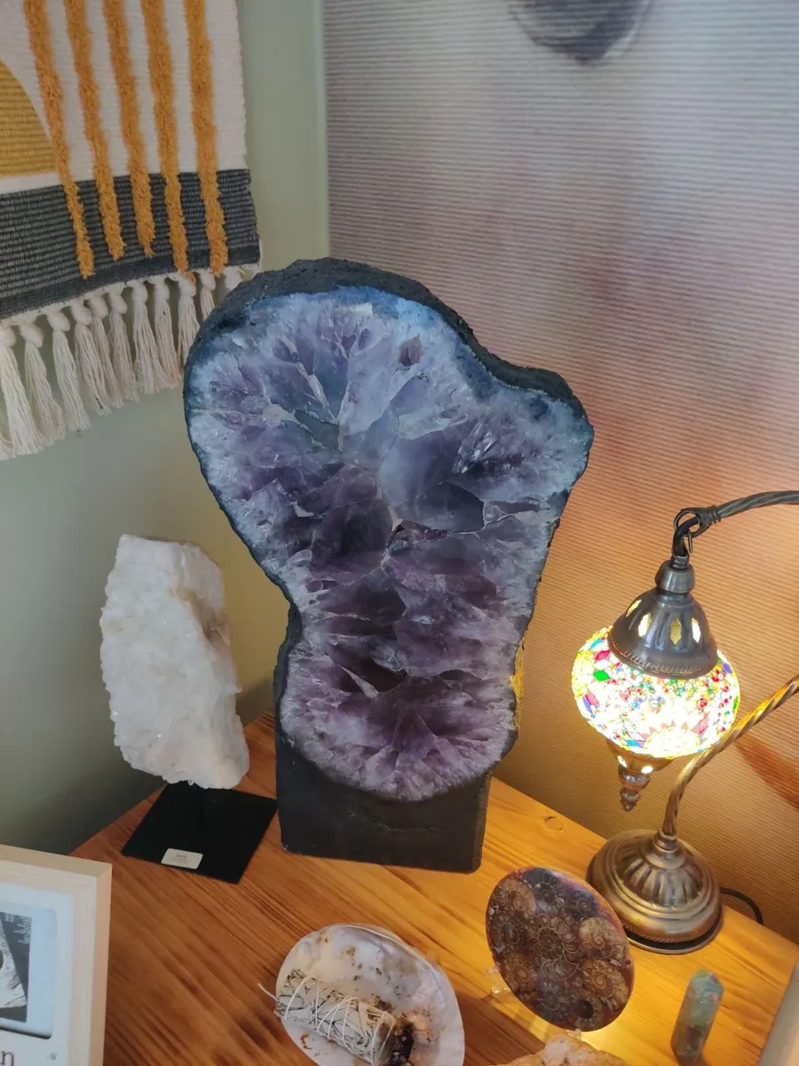 Amethyst crystal cathedral - Image 3