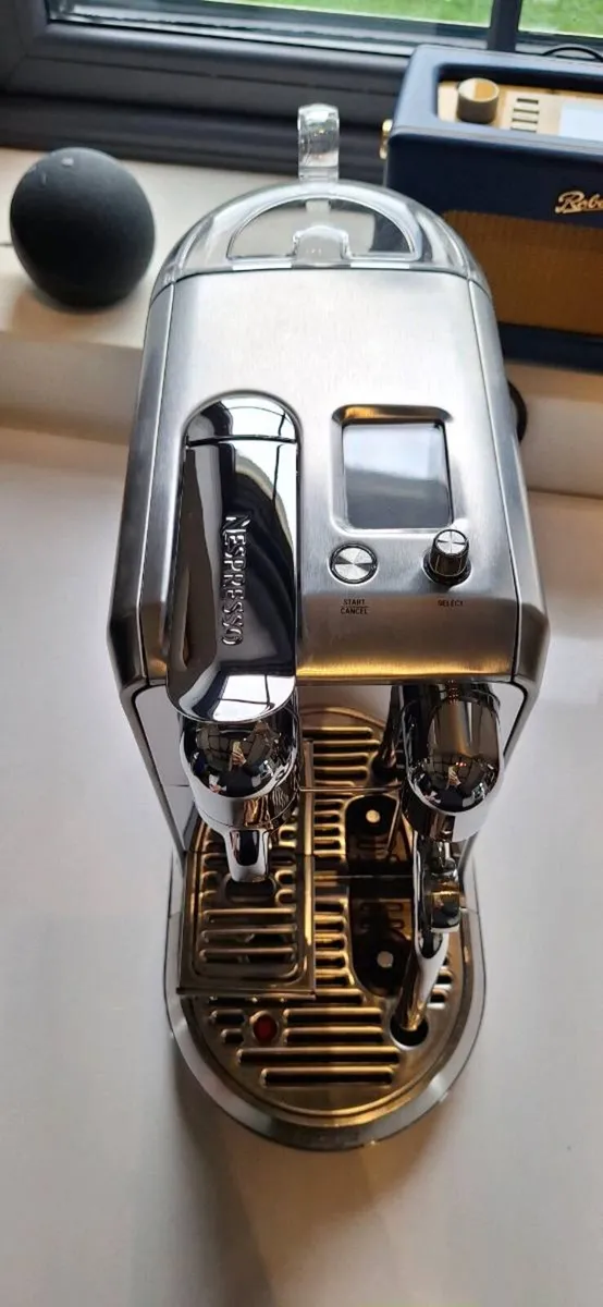 Nespresso Creatista Coffee Machine - Image 2