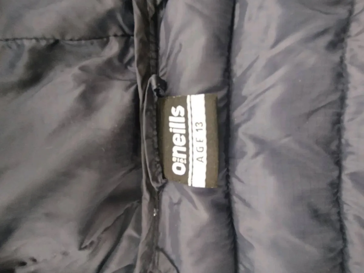 Kerry sleeveless puffer, age 13 - Image 3