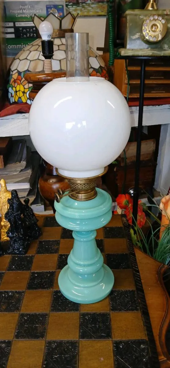 Antique Oil Lamp - Image 1