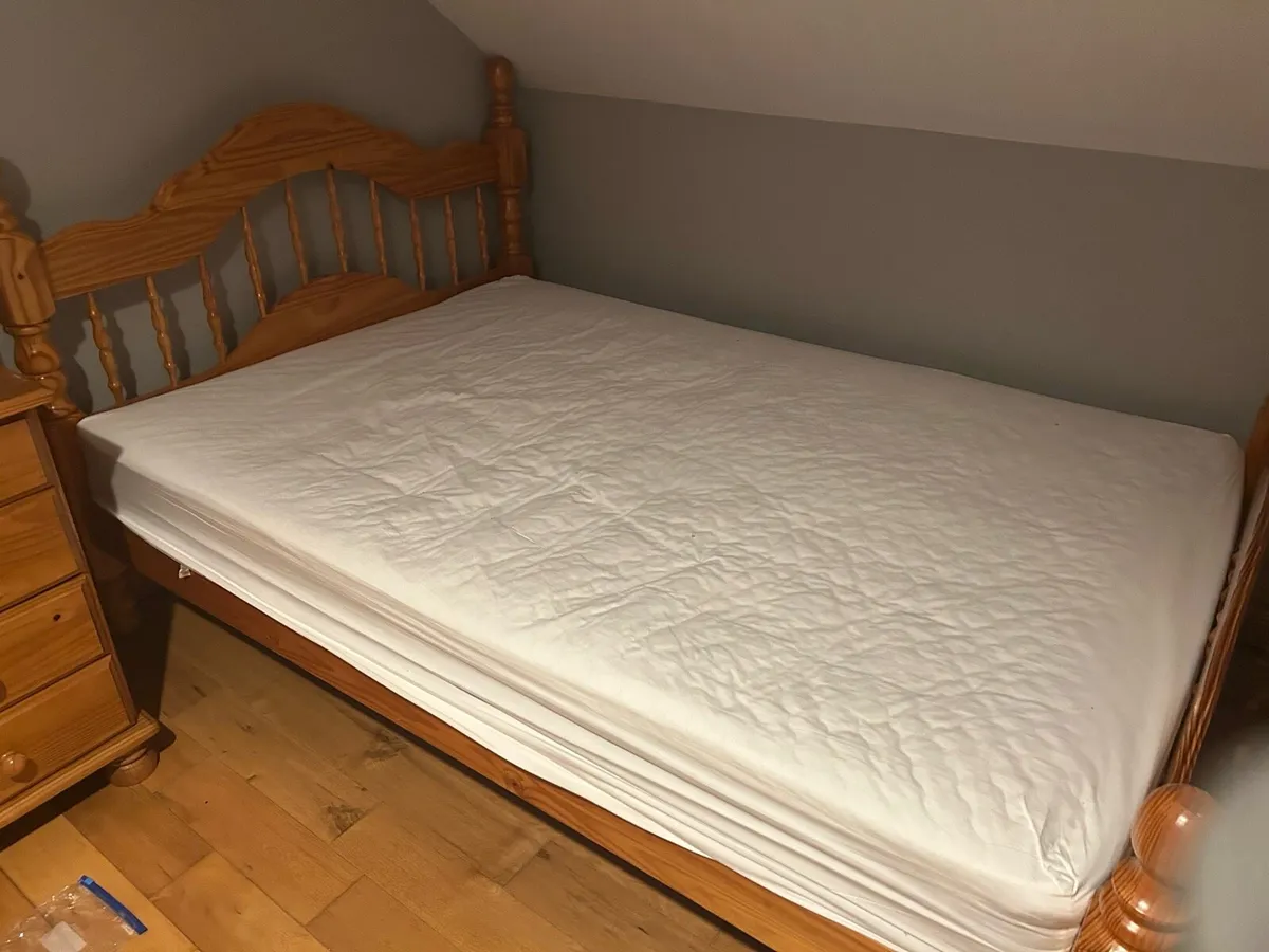 Double Bed - Image 2