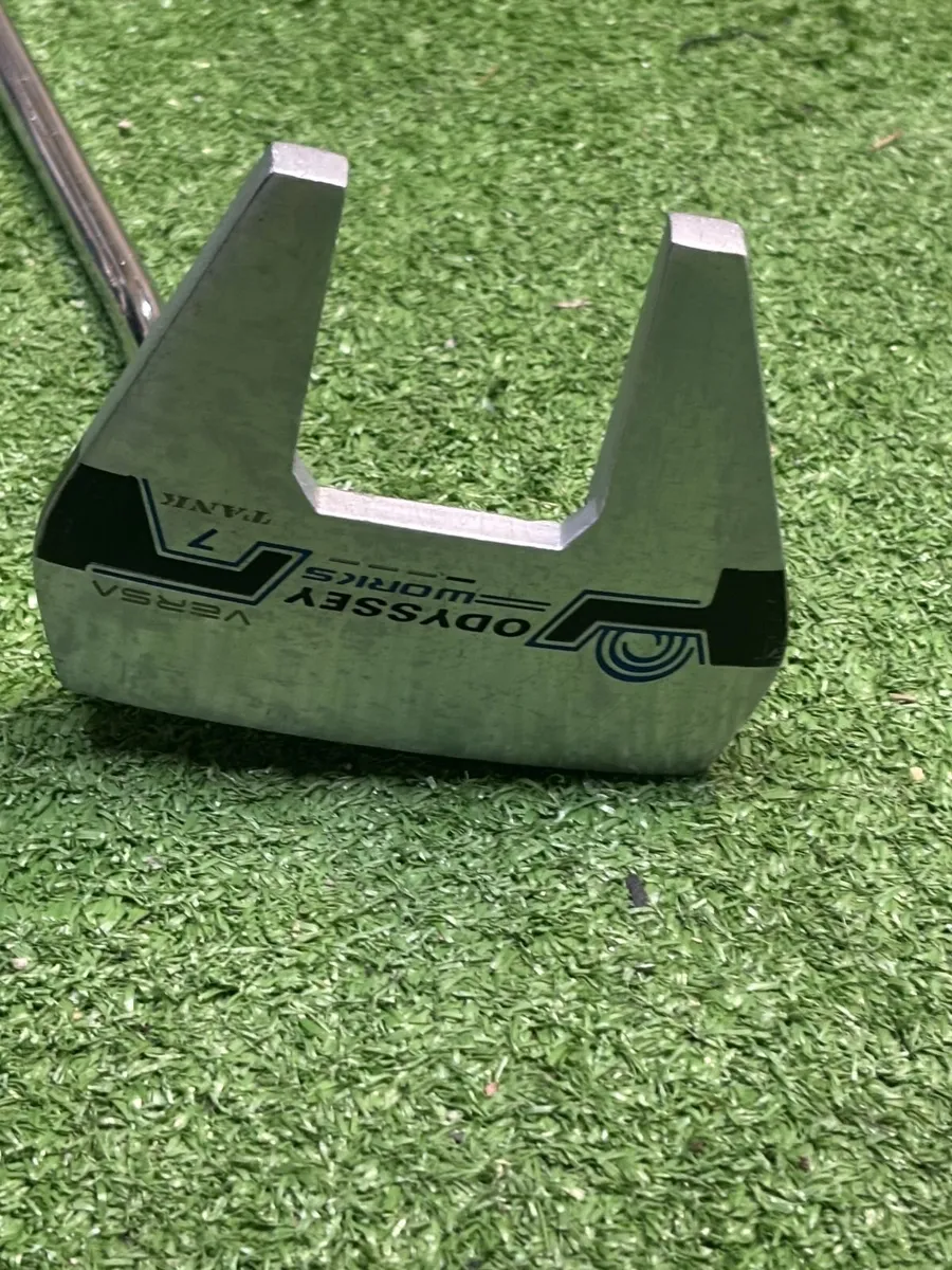 Odyssey Works Versa 7 Tank RH Putter (35”) – €95 - Image 2