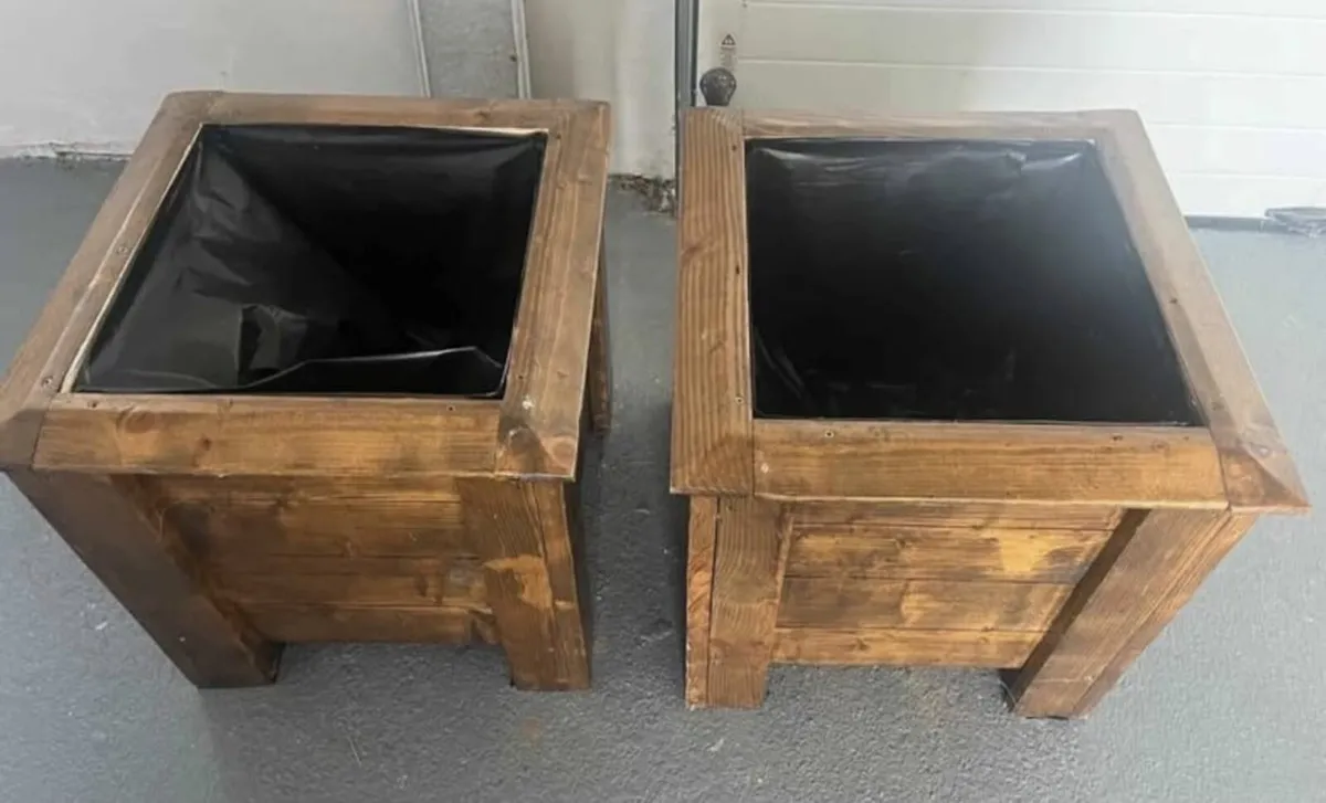 Solid wood garden planter boxes - Image 1