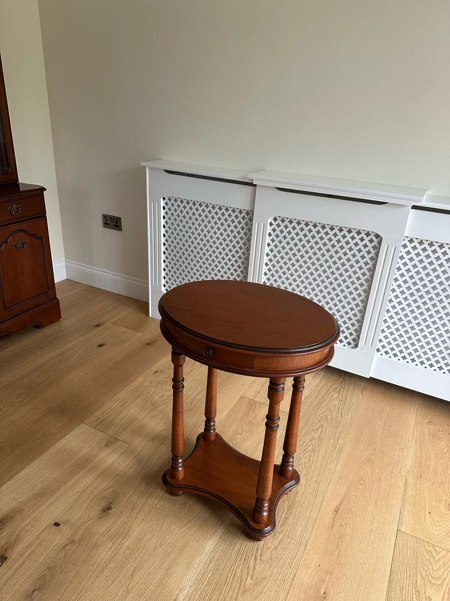 Rossmore Oval Side Table - Image 3