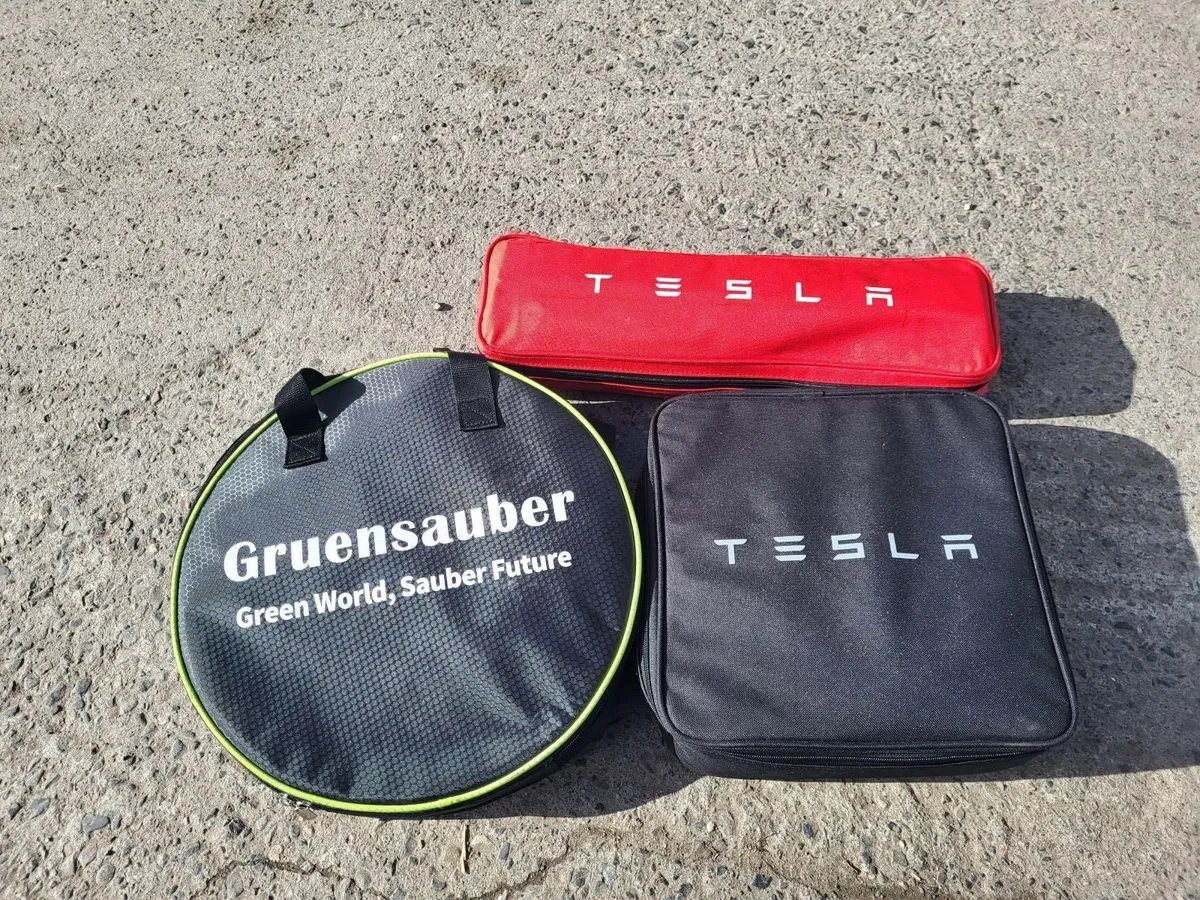 Tesla charger - Image 1