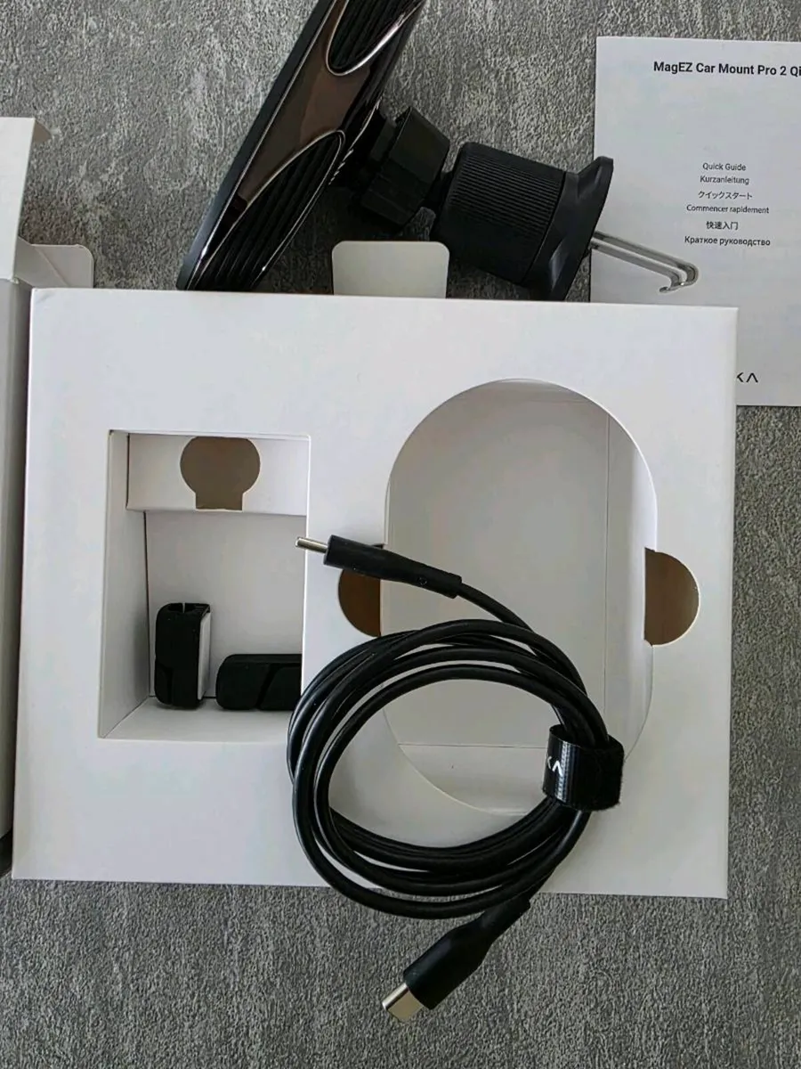 PITAKA Magnetic Car Phone Holder - Image 2