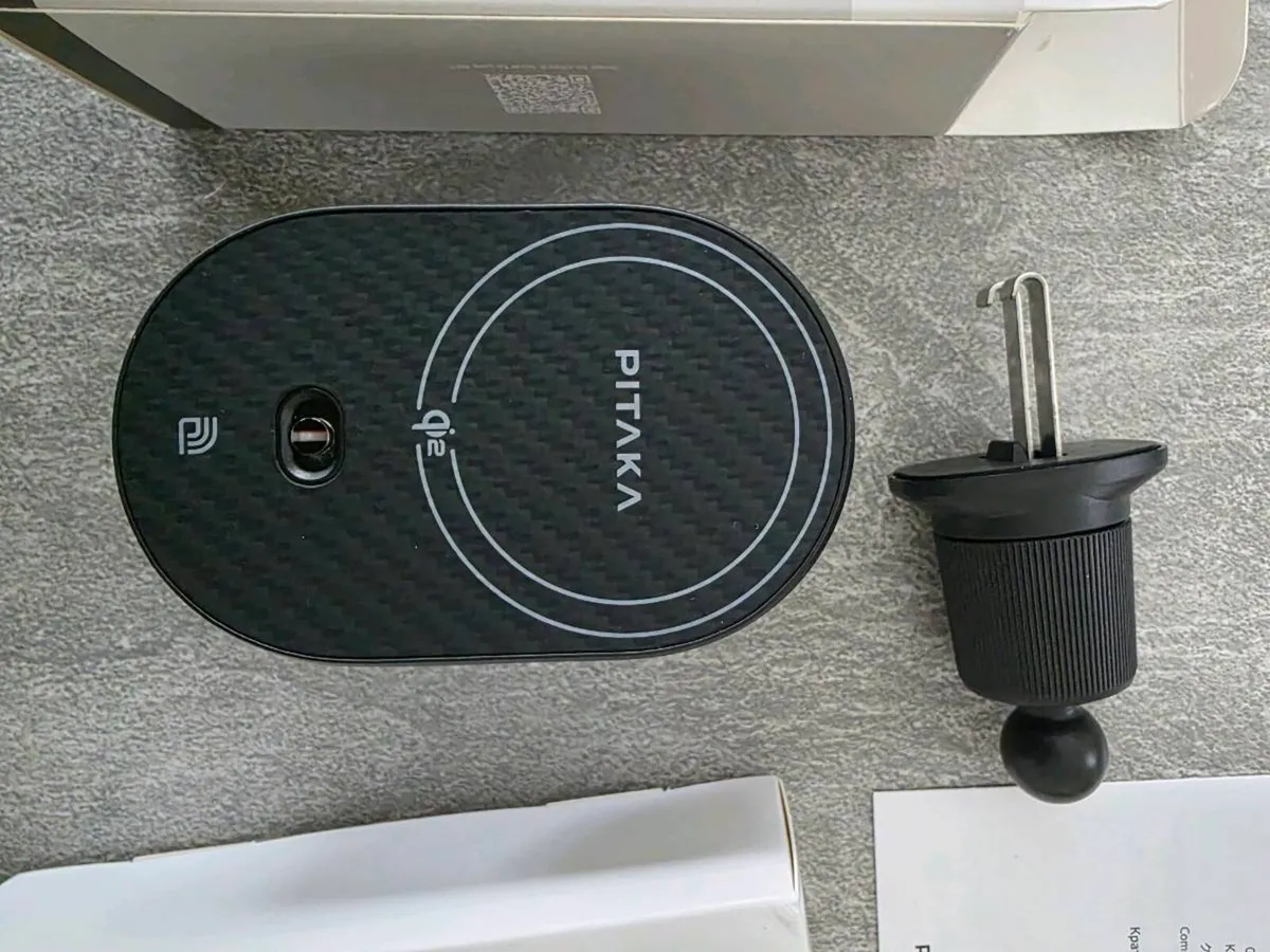 PITAKA Magnetic Car Phone Holder - Image 4