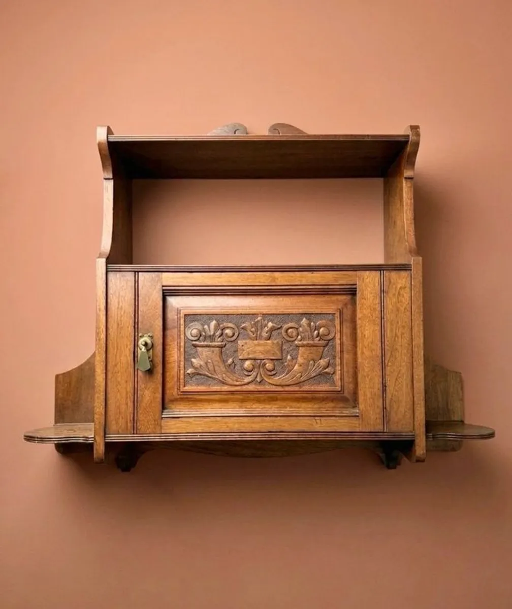 Edwardian Arts and Crafts Oak Hanging Wall Cabinet - Image 1
