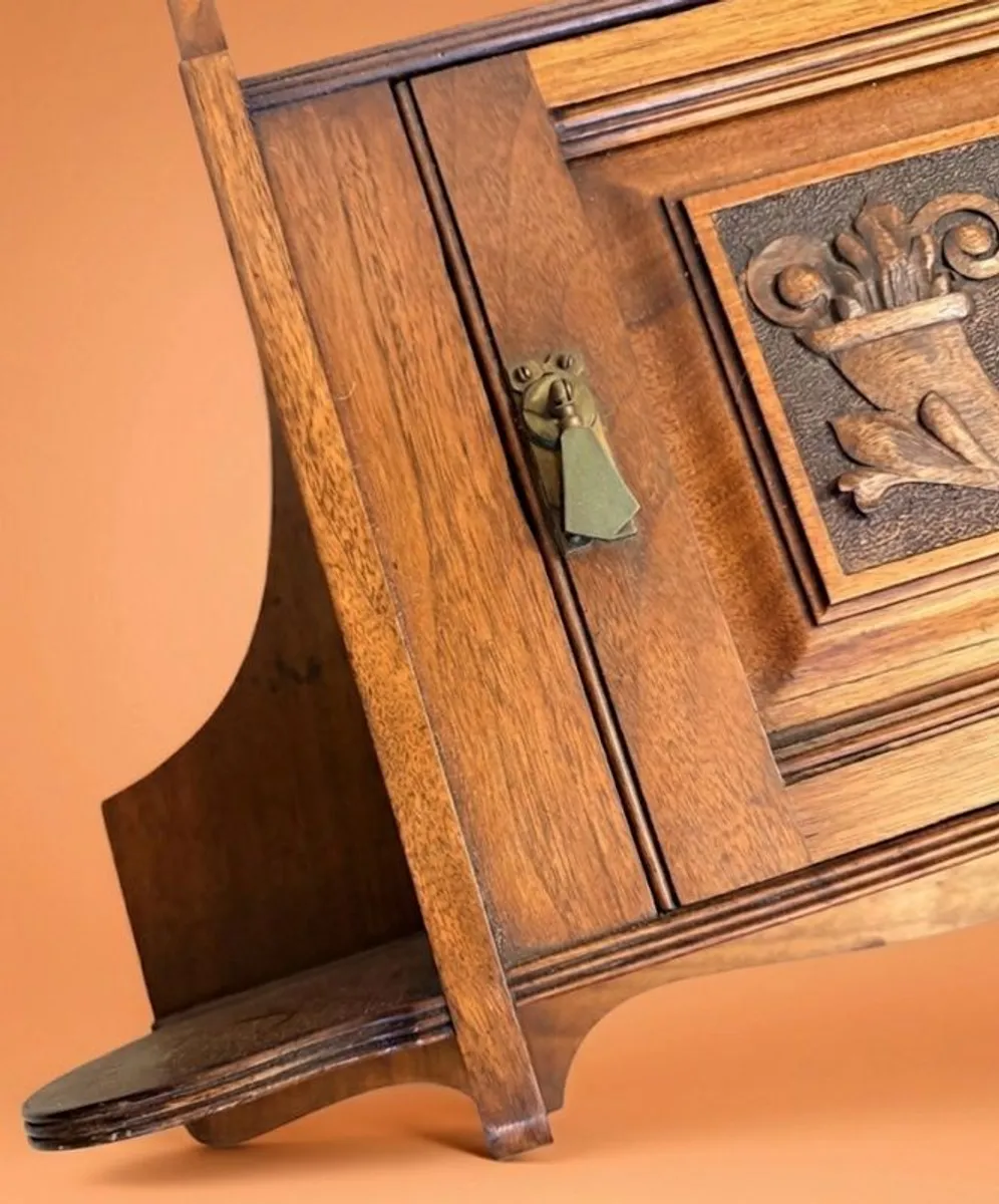 Edwardian Arts and Crafts Oak Hanging Wall Cabinet - Image 2