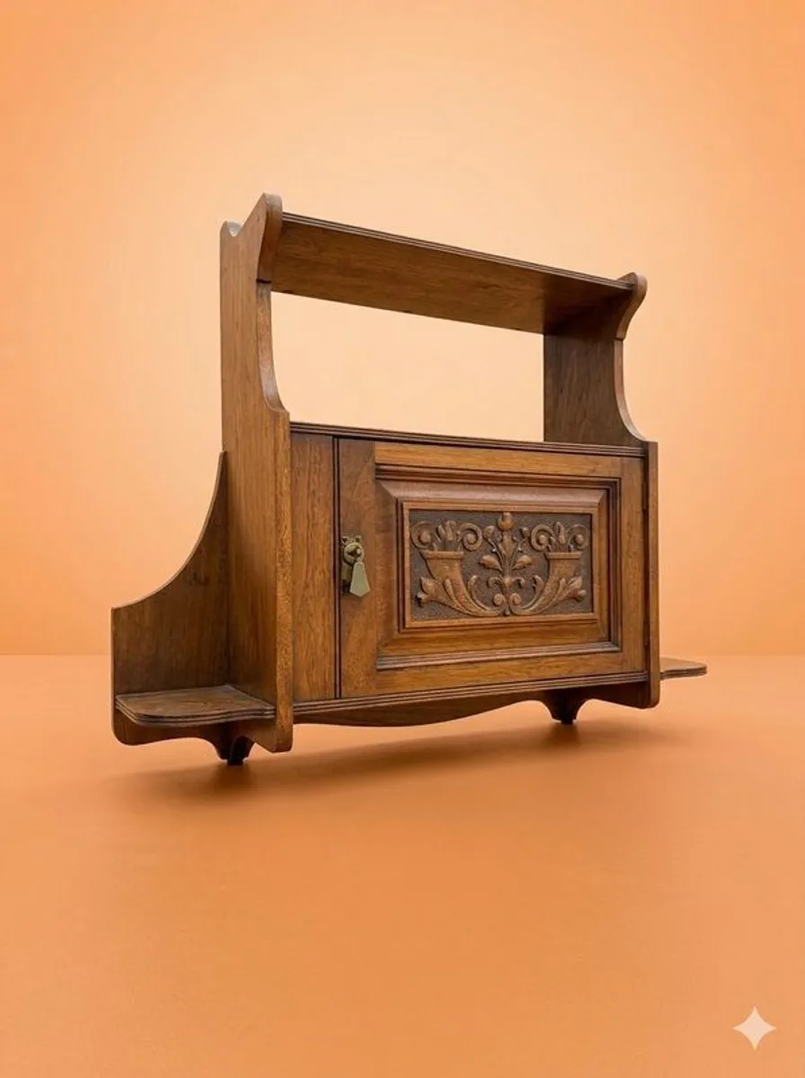 Edwardian Arts and Crafts Oak Hanging Wall Cabinet - Image 3