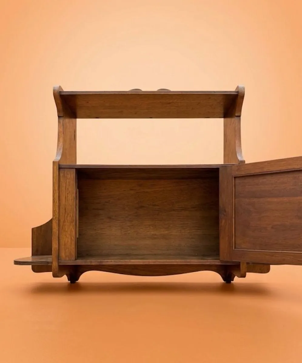 Edwardian Arts and Crafts Oak Hanging Wall Cabinet - Image 4