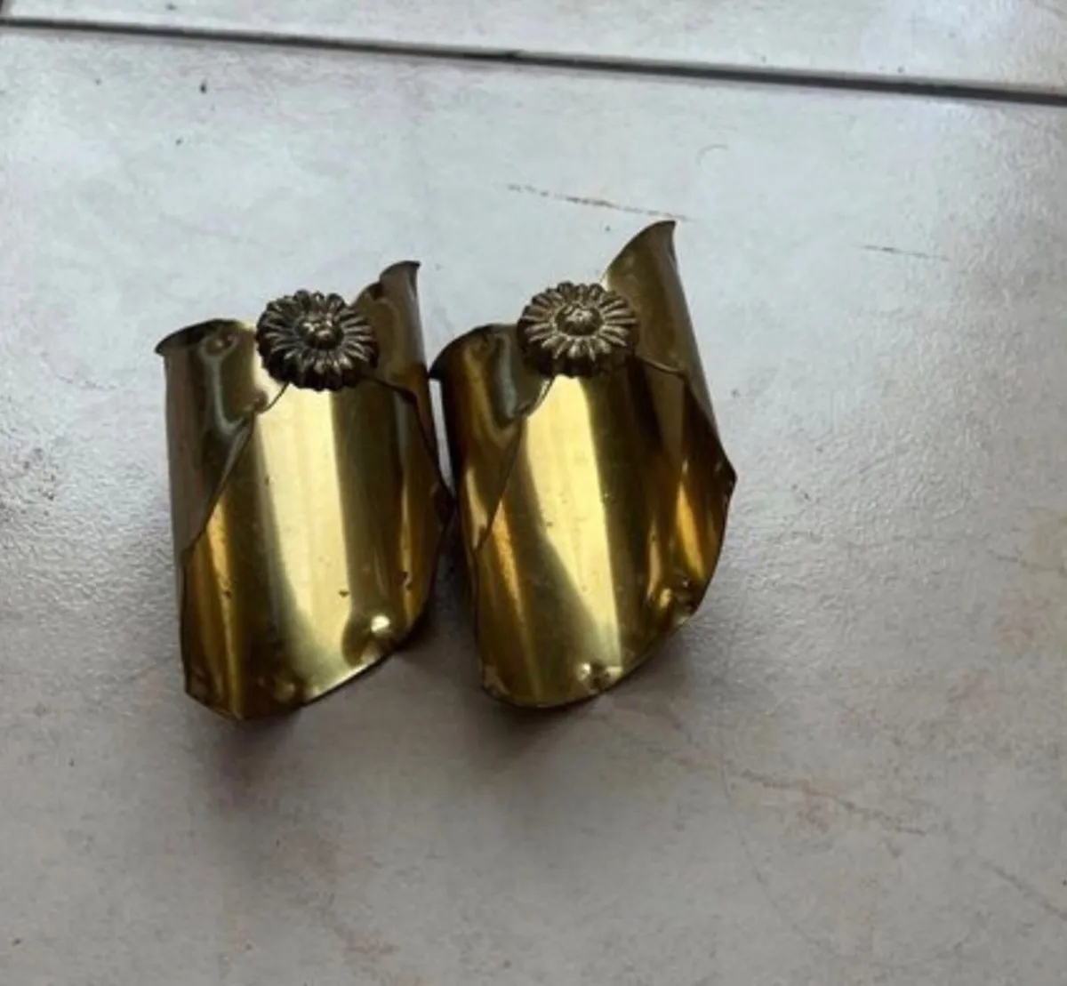 Brass napkin rings - Image 2
